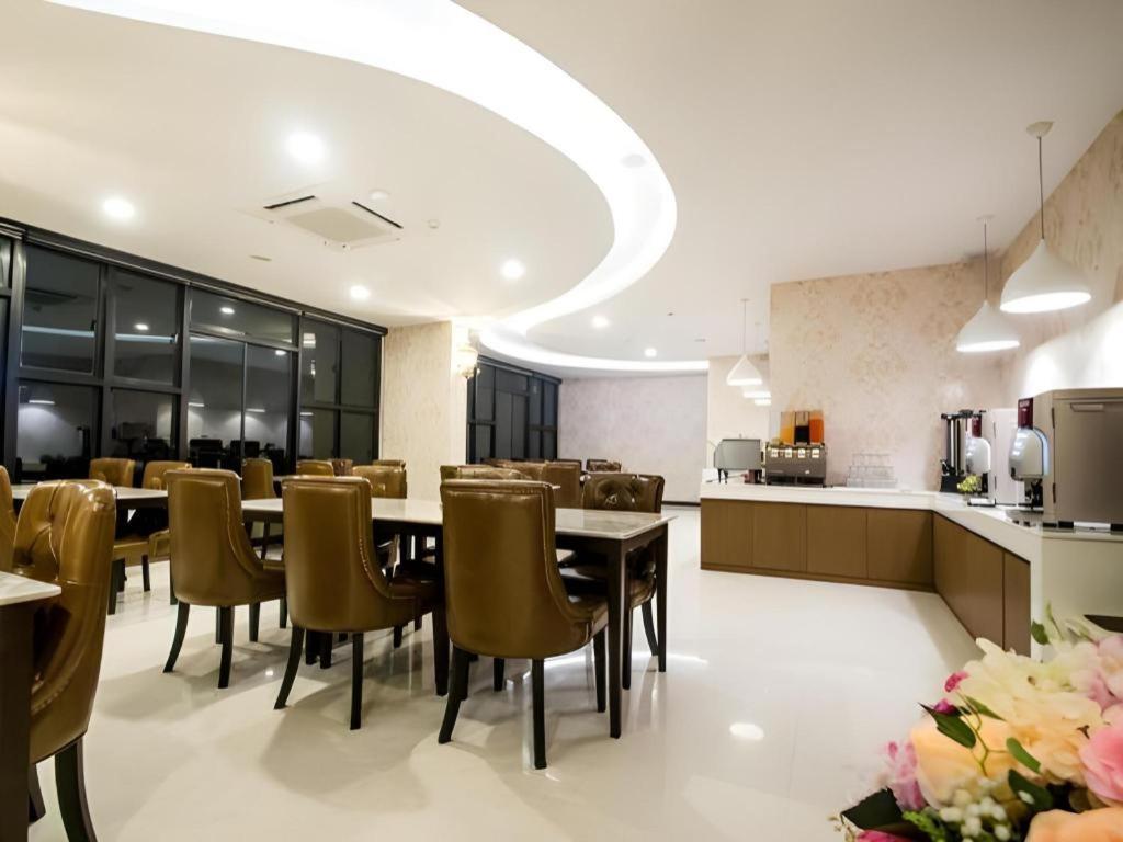 The Y Boutique Hotel Chiang Mai Buitenkant foto