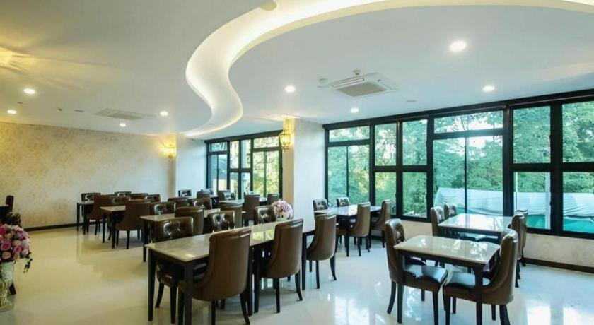 The Y Boutique Hotel Chiang Mai Buitenkant foto